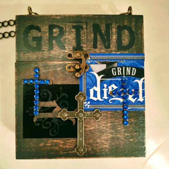 Suenos de Saundra Upcycled, Rare Diesel Grind Cigar Box Purse - Picture 3 of 15